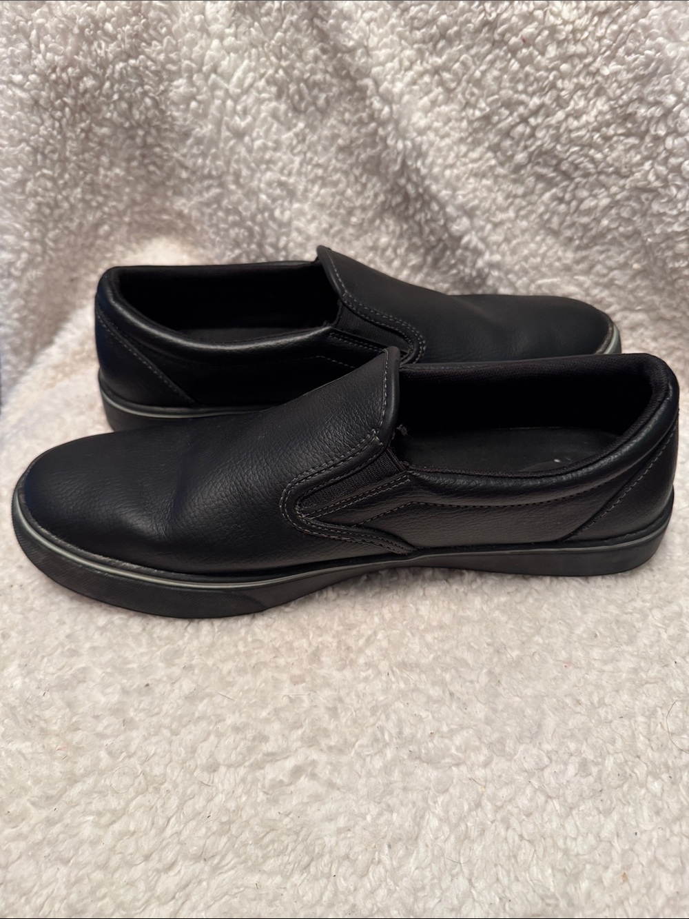 Tredsafe Unisex Ric Slip Resistant Men's Black Slip-On Leather Shoes size 11 - Picture 5 of 10